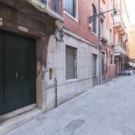 ゲストハウス Simon' Secret