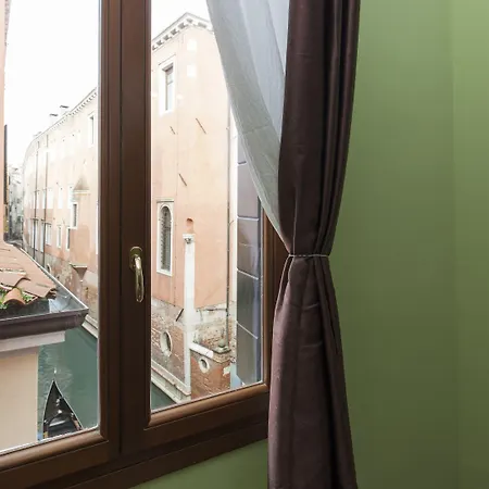 Simon' Secret ゲストハウス