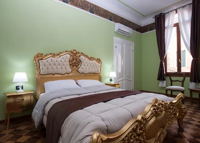 Simon' Secret 3* Venice