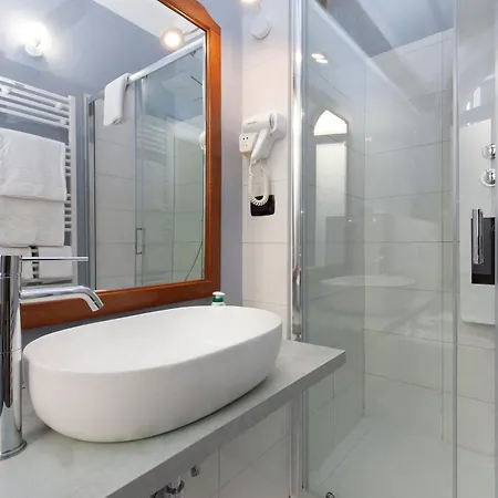 Simon' Secret Guest house