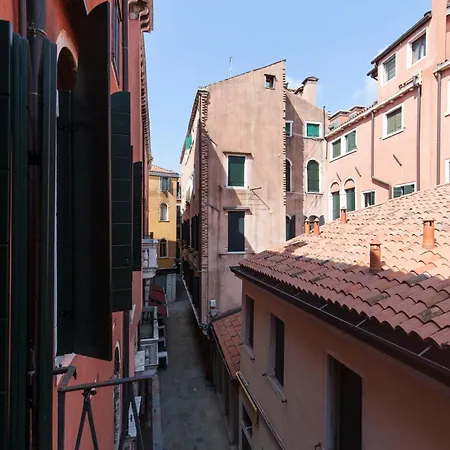 Simon' Secret Guest house 3*